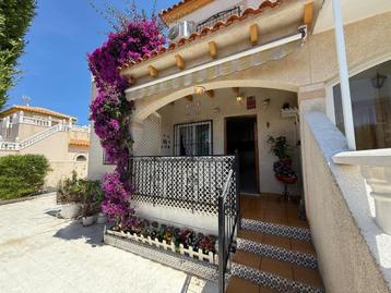 Mediterrane duplex woning in Torrevieja... beschikbaar voor biedingen