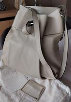 DELVAUX handtas FAUST met certificaat, Ophalen of Verzenden, Zo goed als nieuw, Beige, Handtas