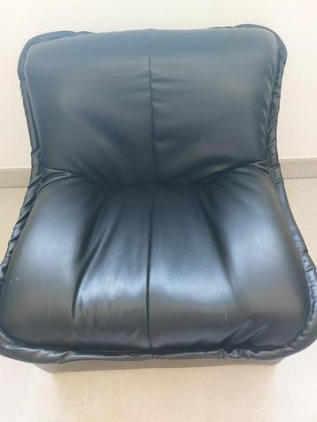 zetel zwart beschikbaar voor biedingen