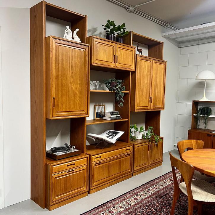 Unité murale vintage, danoise •Dyrlund•, Maison & Meubles, Armoires | Armoires murales, Utilisé, Enlèvement ou Envoi