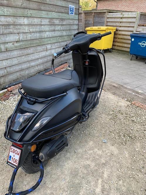 Vespa sprint Notte (RUIL TEGEN IETS VAN ZELFDE WAARDE), Fietsen en Brommers, Brommers | Vespa, Zo goed als nieuw, Overige modellen