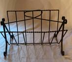 Vintage metalen tjjdschriften- of krantenrek., Huis en Inrichting, Woonaccessoires | Krantenbakken en Lectuurbakken, Ophalen, Gebruikt