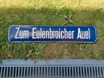 Oud straatnaambord in emaille  beschikbaar voor biedingen