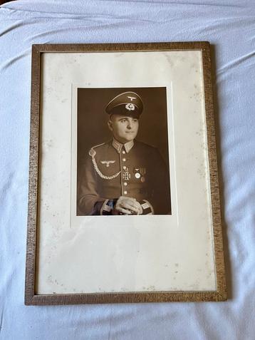Grote portetfoto Wehrmacht in kader beschikbaar voor biedingen