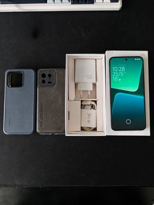 Xiaomi 13 256gb in uitstekende staat met 4 hoesjes + extra's, Telecommunicatie, Mobiele telefoons | Overige merken, Zo goed als nieuw