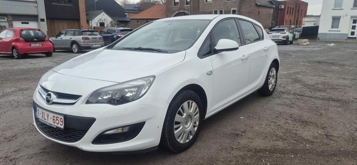 Hallo, Opel astra.2015 187000km EURO 6B Benzine, Auto's, Opel, Bedrijf, Astra, ABS, Achteruitrijcamera, Benzine, Euro 6, Berline