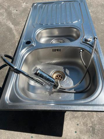 Evier inox et mitigeur, avec bouchon inclus, Enlèvement, Utilisé