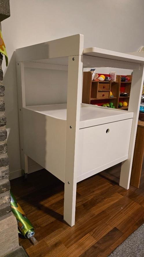 Pericles Verorgtafel, Kinderen en Baby's, Badjes en Verzorging, Zo goed als nieuw, Aankleedkussen, Overige merken, Standaard, Ophalen