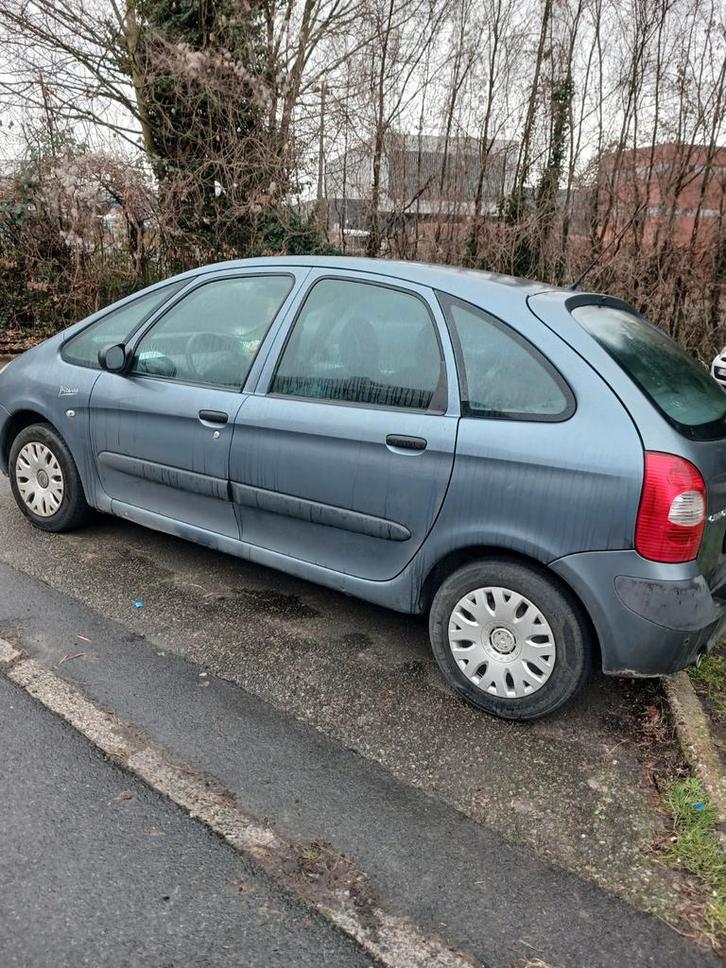 Citroen xsara picasso essence, Autos, Citroën, Particulier, Xsara, Essence, 5 portes, Bleu