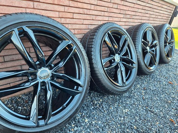 20 inch Audi velgen met Pirelli winterbanden velgen!, Auto-onderdelen, Banden en Velgen, Band(en), Winterbanden, 20 inch, 255 mm