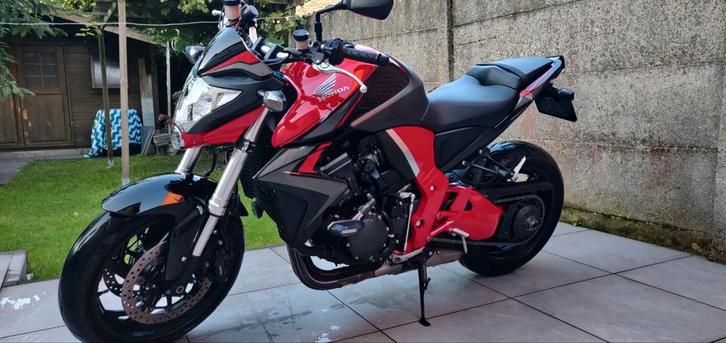 Perfecte Honda Cb 1000 R abs 2015 rood, Motoren, Motoren | Honda, Particulier, Naked bike, meer dan 35 kW, 4 cilinders, Motorrijbewijs A