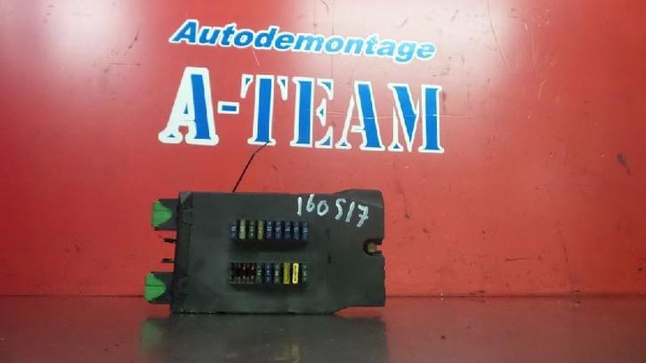 ZEKERINGKAST Mercedes-Benz Vito (638.0) (0005400650), Auto-onderdelen, Elektronica en Kabels, Mercedes-Benz, Gebruikt