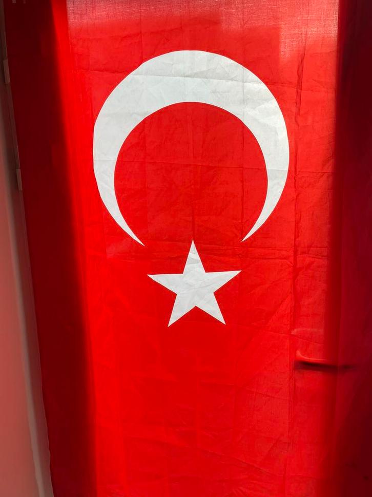 Turkse vlag 150x90 cm rood wit, Diversen, Vlaggen en Wimpels, Gebruikt, Ophalen of Verzenden