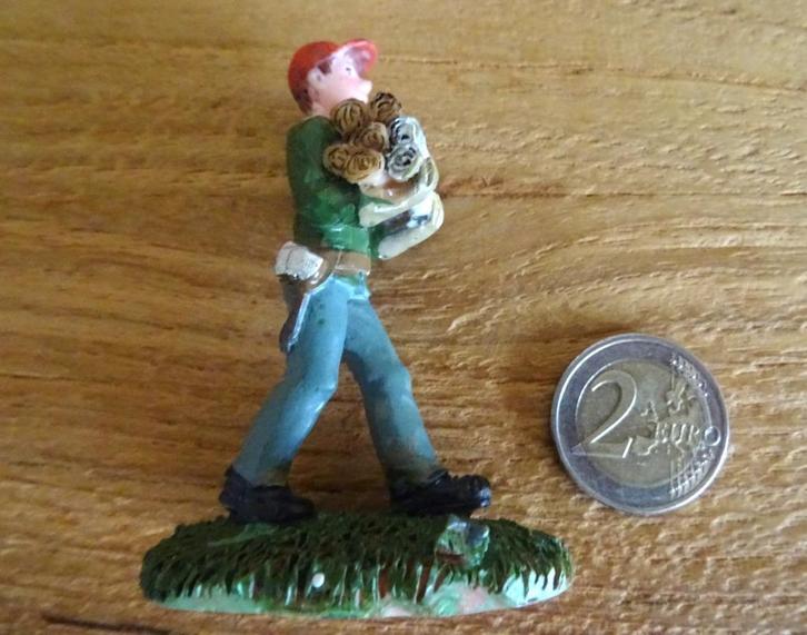 Lemax collectible figuurtje vr kerstdorp: Fuel for the fire, Diversen, Kerst, Gebruikt, Ophalen of Verzenden