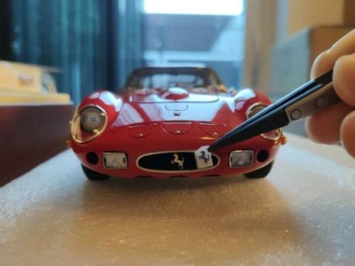 1:18 Autoart Veyron Mercedes Ferrari photo-etched emblem, Hobby & Loisirs créatifs, Voitures miniatures | 1:18, Neuf, Voiture