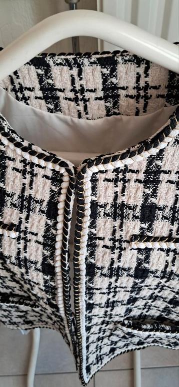 Deze mooie nieuwe blaizer nooit gedragen beschikbaar voor biedingen