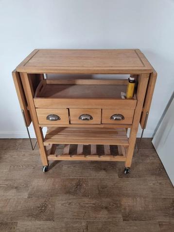 Tafel beschikbaar voor biedingen