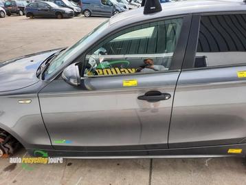 Portier 4Deurs links-voor van een BMW 1-Serie (A22) beschikbaar voor biedingen