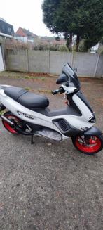 Gilera Runner B-klasse volledig gereviseerd !!, Fietsen en Brommers, Ophalen, Gebruikt, 70 cc, Klasse B (45 km/u)