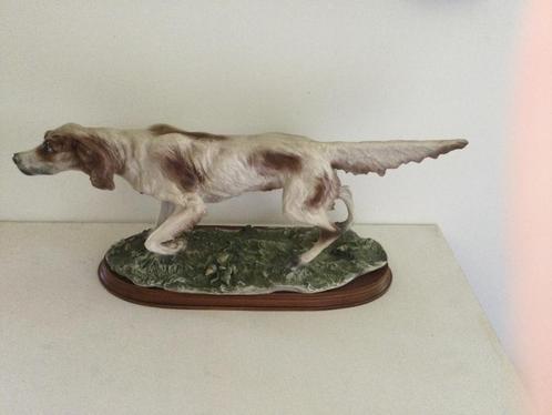 Jachthond  ES.TOTI  lengte: 48cm, Antiek en Kunst, Kunst | Beelden en Houtsnijwerken, Ophalen of Verzenden