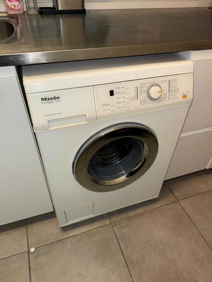 Wasmachine Miele 35L, Elektronische apparatuur, Wasmachines, Zo goed als nieuw, Ophalen
