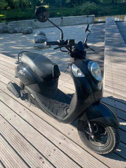 Sym mio 100 cc, Fietsen en Brommers, Scooters | SYM, Zo goed als nieuw, Mio, Ophalen