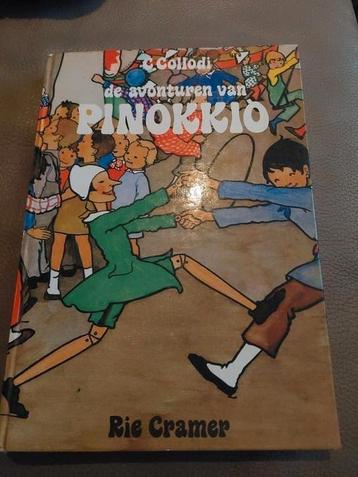 Vintage boek Pinokkio beschikbaar voor biedingen