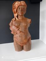 Gebakken klei beeld vrouw door Christien Dutoit., Antiek en Kunst, Ophalen