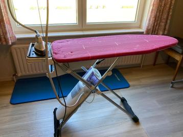 Laurastar strijkijzer met plank, Elektronische apparatuur, Strijkijzers en Strijkplanken, Ophalen, Gebruikt, Strijkijzer met snoer