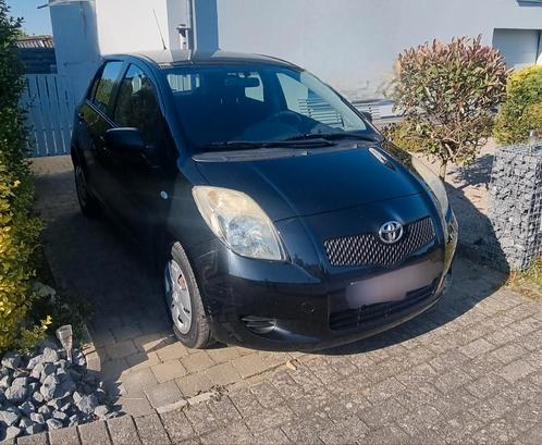 Toyota yaris essence / benzine, Auto's, Toyota, Particulier, Yaris, Radio, Benzine, Euro 4, 5 deurs, Handgeschakeld, Zwart, Ophalen