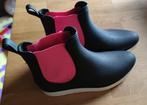 Toffe lage waterdichte laarsjes met roze accenten maat 38, Kleding | Dames, Zwart, Ophalen of Verzenden, Regenlaarzen, Gedragen