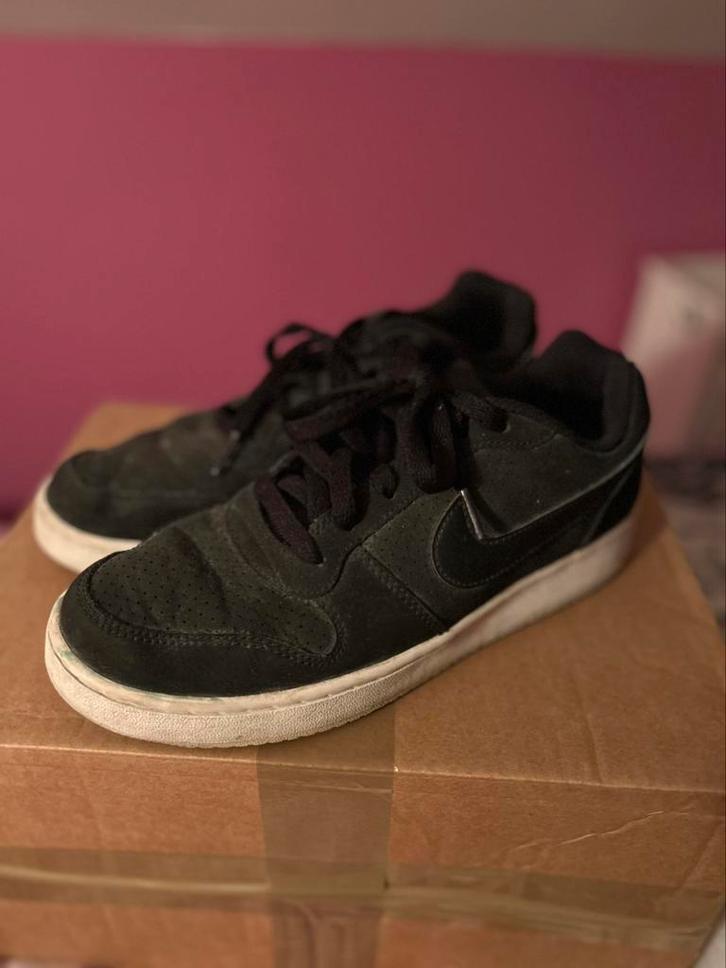 Sneakers met veters, Nike., Kleding | Dames, Schoenen, Gedragen, Sneakers, Zwart, Ophalen of Verzenden