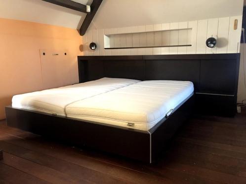 Vintage bed en bedframe uit de jaren 70., Antiek en Kunst, Antiek | Meubels | Bedden, Ophalen