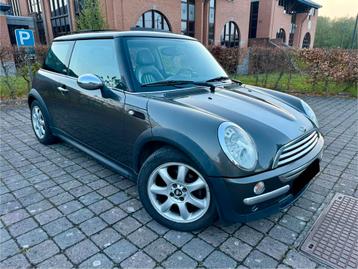MNI One D 1.4 / cuir / clim / pano / diesel /xenon / 88ch /, Cuir, Argent ou Gris, 65 kW, Boîte manuelle