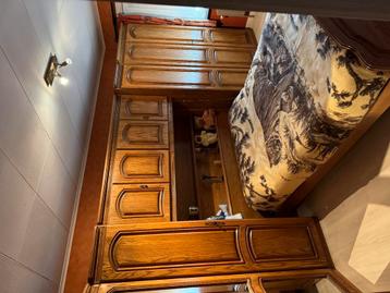 Kast met bed beschikbaar voor biedingen