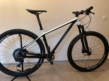 Carbon MTB , 29” wielen, shymano XT beschikbaar voor biedingen