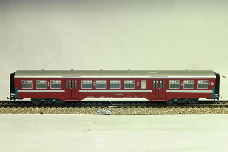 MARKLIN VOITURE M2 BORDEAUX 2. CL. SNCB NMBS COINS BLEUS, Hobby en Vrije tijd, Modeltreinen | H0, Zo goed als nieuw, Wagon, Gelijkstroom of Wisselstroom
