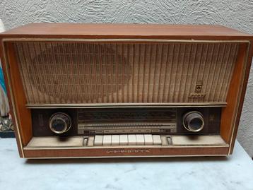 Oude radio, antiek  beschikbaar voor biedingen