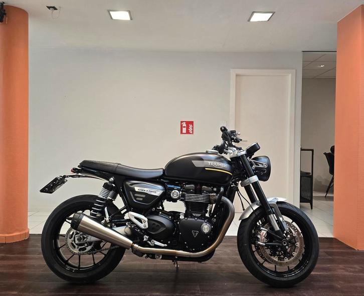 Triumph Speed Twin 1200**2023**9.950km**Garantie, Motoren, Motoren | Triumph, Bedrijf, Naked bike, meer dan 35 kW, 2 cilinders