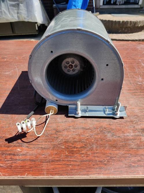 Afzuigmotor 240 Watt - 2000 m³/uur – zgan, Doe-het-zelf en Bouw, Ventilatie en Afzuiging, Zo goed als nieuw, Afzuiger, Ophalen of Verzenden