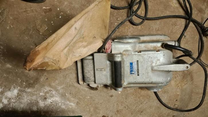 Bandschuurmachine Elu (Dewalt), Bricolage & Construction, Outillage | Ponceuses, Ponceuse à bande, Enlèvement