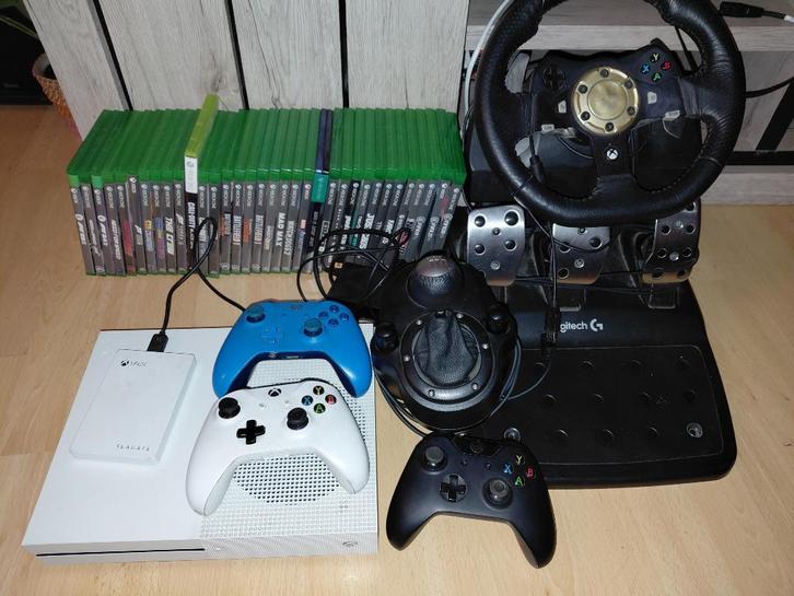 Xbox one s met 34 games, Games en Spelcomputers, Spelcomputers | Xbox One, Gebruikt, Xbox One, 500 GB, Met 3 controllers of meer