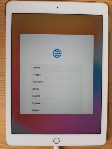 Apple ipad 2 in zeer goede staat  beschikbaar voor biedingen