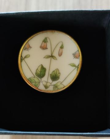 exlusieve ring en oorbellen met vintage porselein  beschikbaar voor biedingen