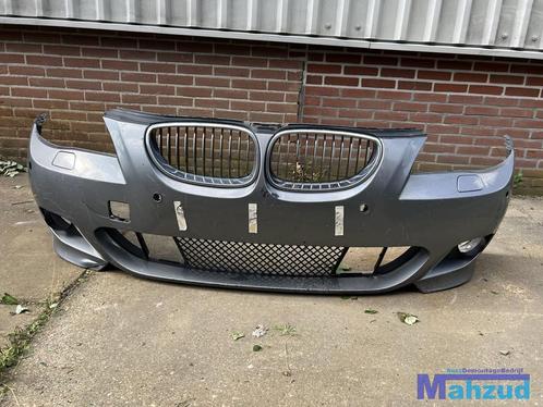 BMW E60 5 SERIE Grijs voorbumper M sport bumper 2001-2010, Auto-onderdelen, Carrosserie, Bumper, BMW, Voor, Gebruikt
