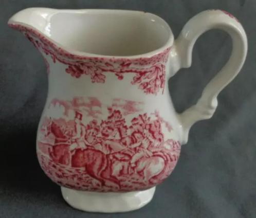 MYOTTS COUNTRY LIFE ROOD melkkan roomkan H9xO7cm 20cl milk c, Huis en Inrichting, Keuken | Servies, Zo goed als nieuw, Verzenden