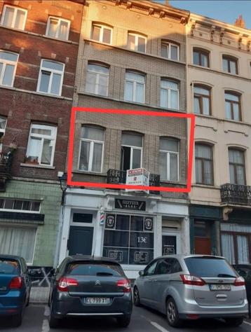 Appartement au 1er étage à vendre (Ixelles) beschikbaar voor biedingen