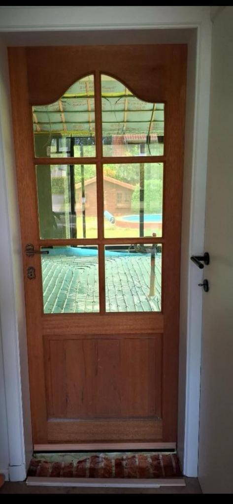 Mooie stevige volhouten binnendeur met glas compleet 30 €, Doe-het-zelf en Bouw, Deuren en Vliegenramen, Zo goed als nieuw, Glas