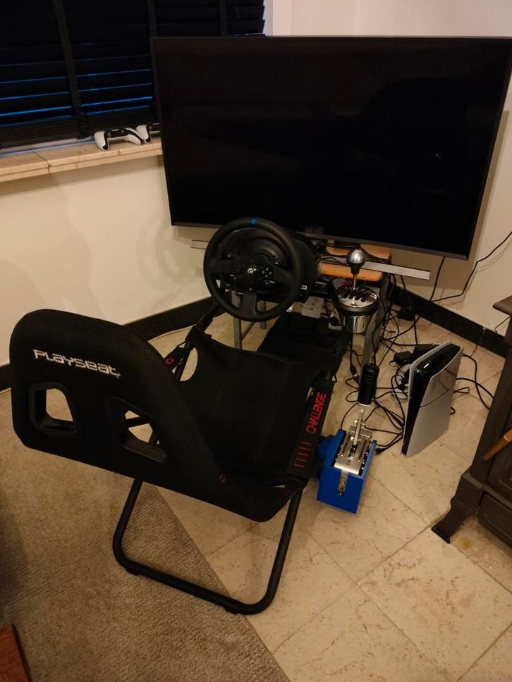 Complete racing sim Thrustmaster met Playseat Challenge, Games en Spelcomputers, Spelcomputers | Sony Consoles | Accessoires, Zo goed als nieuw