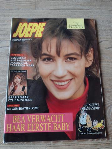 JOEPIE MAGAZINE 1990: BEA VAN DER MAAT-DAVID BOWIE-MADONNA beschikbaar voor biedingen